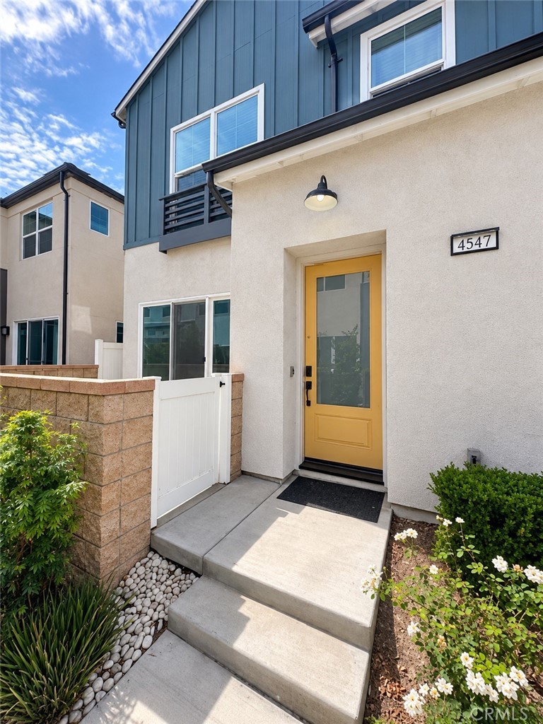 4547 S Grant Paseo — photo