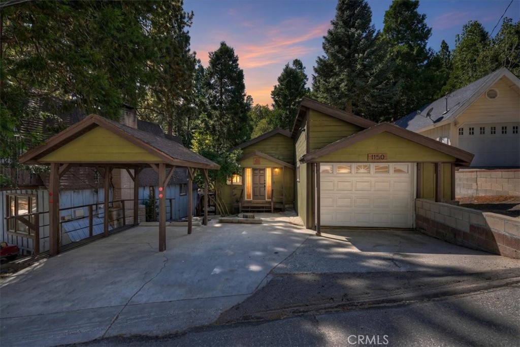 1150 Bear Springs — photo