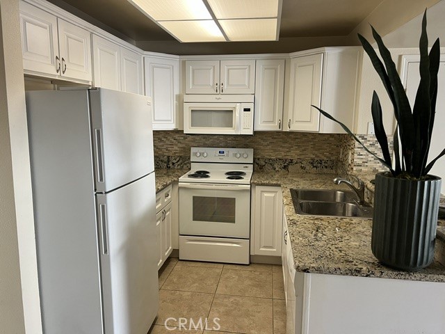 2266 Bradford Avenue 115 — photo