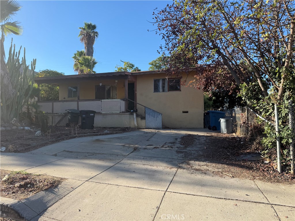 214 E Peck — photo