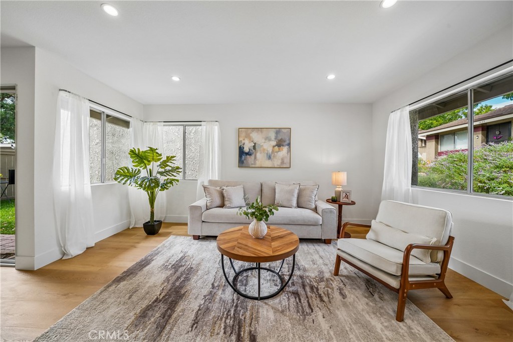 1614 Carmel Circle E — photo