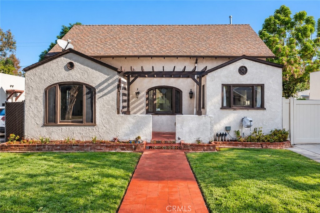 4225 Rosewood — photo