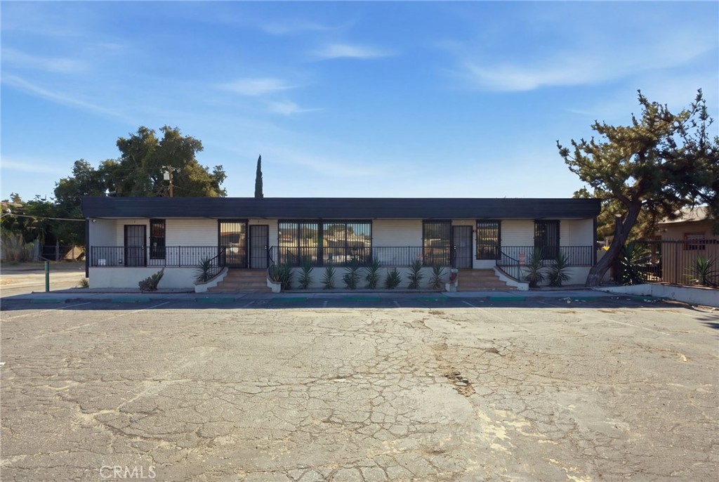 31120 Riverside — photo