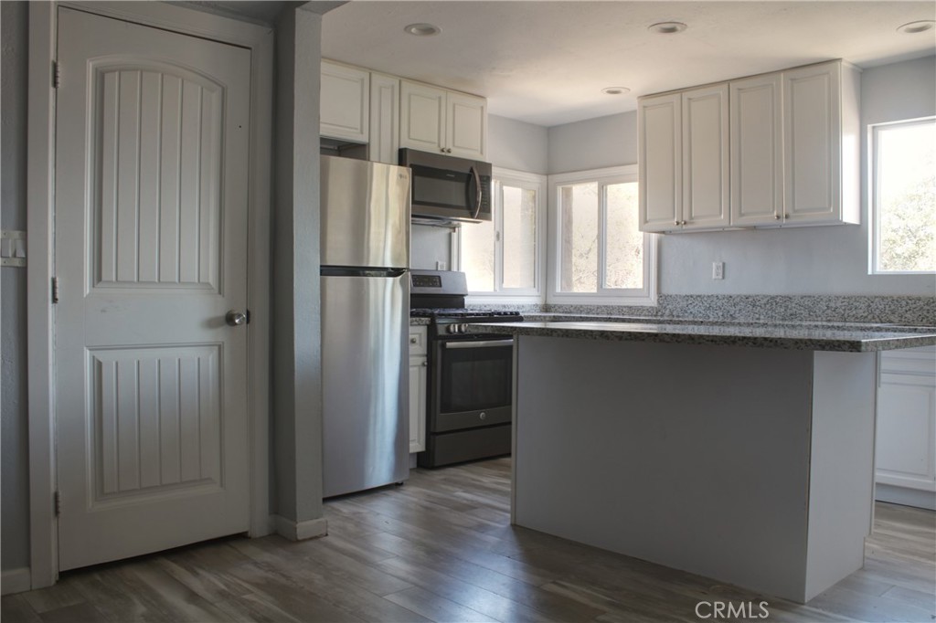 70 E Barbour, Banning, CA 92220 — photo 2