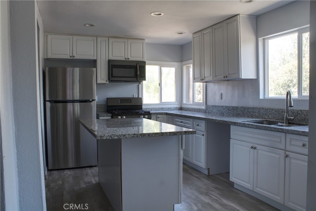 70 E Barbour, Banning, CA 92220 — photo 3