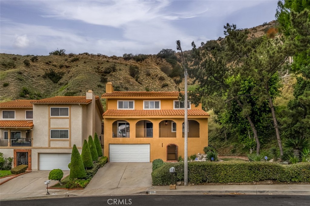 1837 Ayers Way — photo