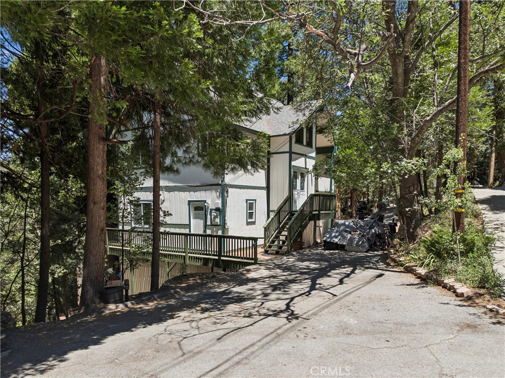 582 Grass Valley Court — photo