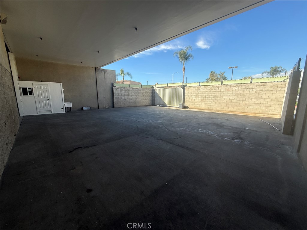 590 Maple Court — photo