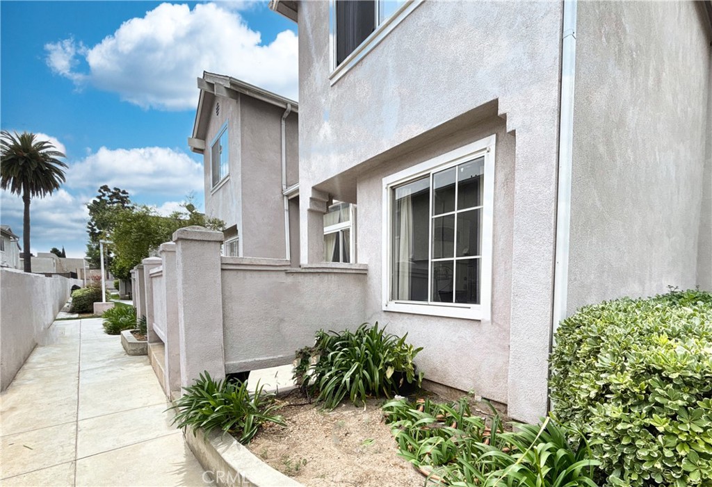 820 W Compton Unit 16 — photo