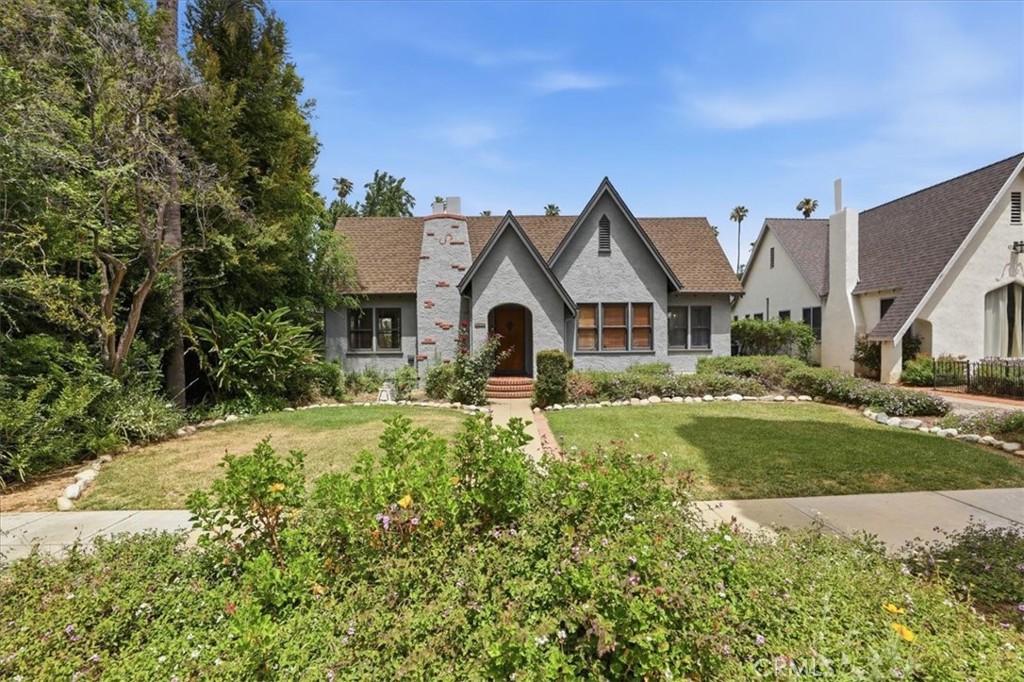 3589 Castle Reagh, Riverside, CA 92506 — photo 2