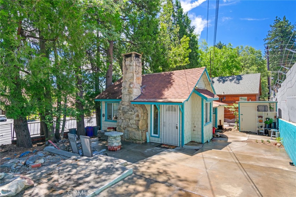 27601 Weirwood Drive — photo