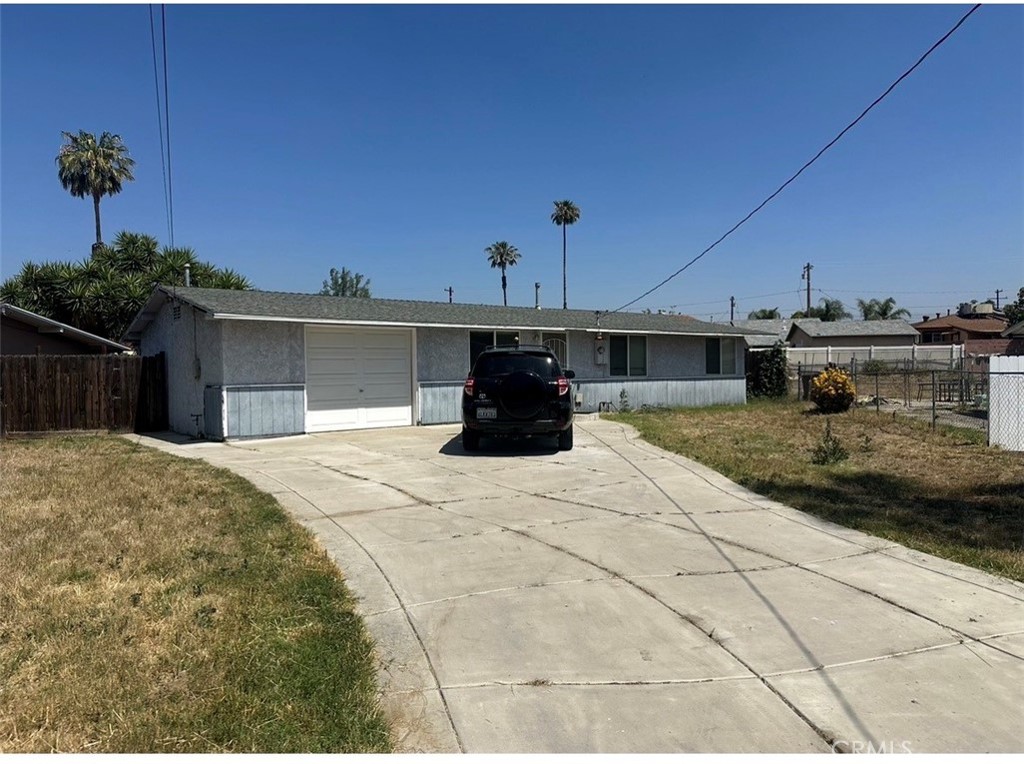 17366 Pinedale — photo