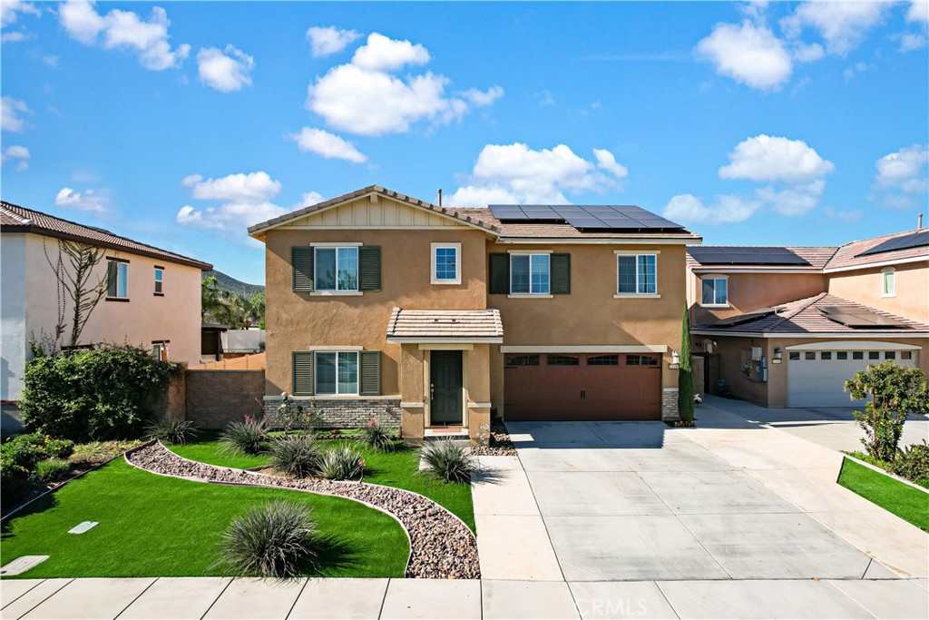 32486 Roman Warren — photo