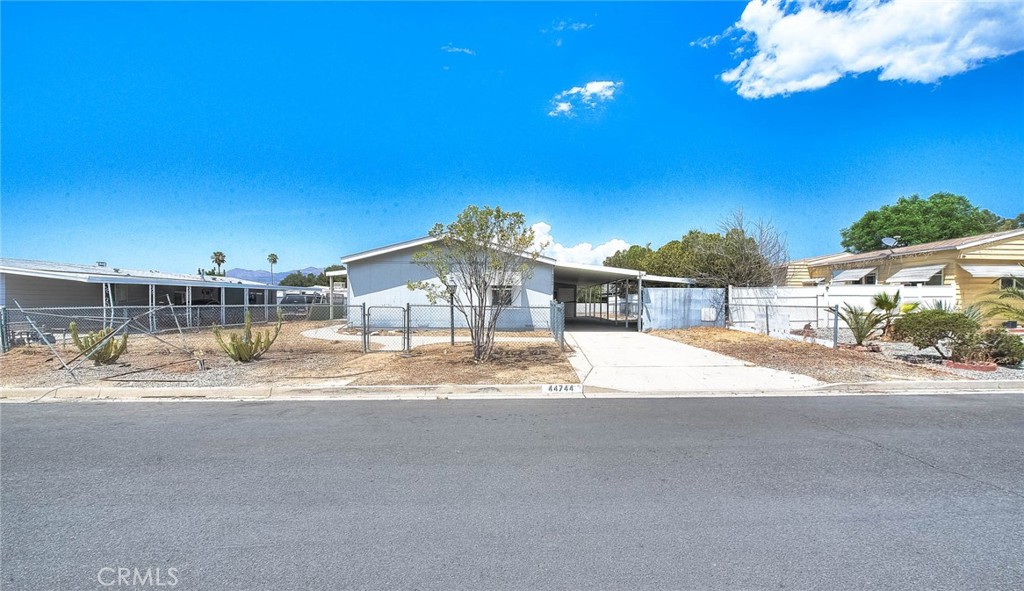 44744 Cornish — photo