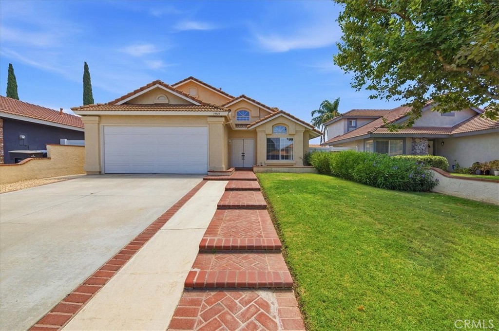 19949 Silvercrest — photo