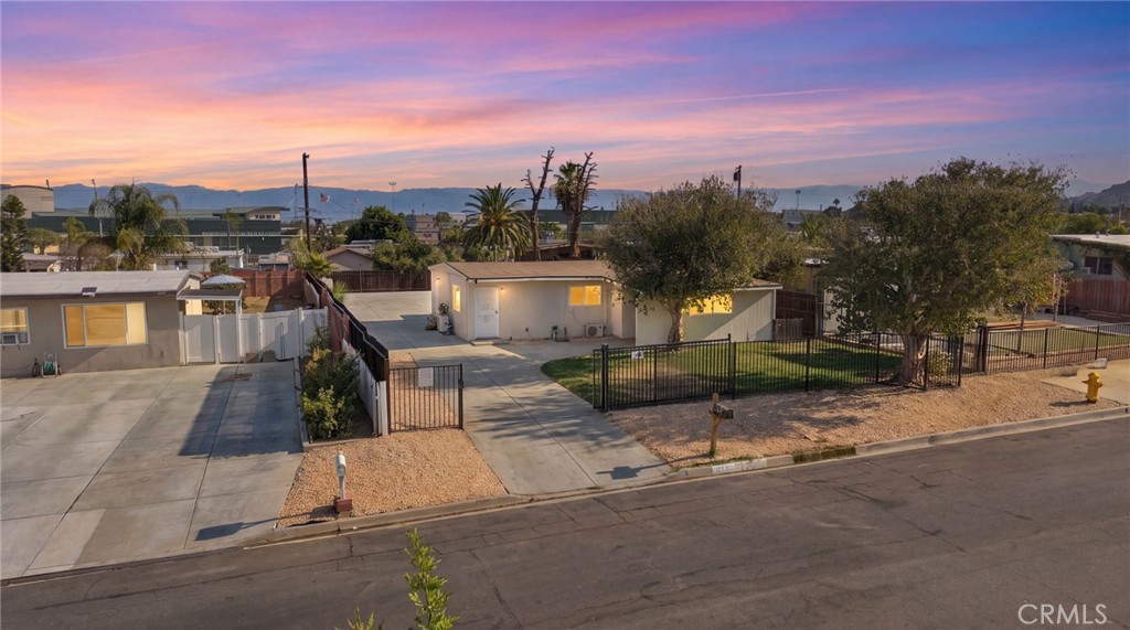 777 Arliss — photo