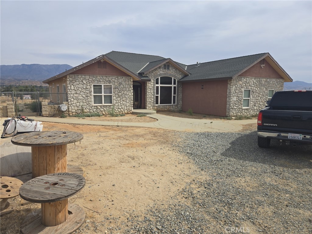 43330 Longhorn Road — photo