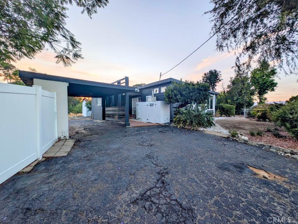 31390 Mesa — photo