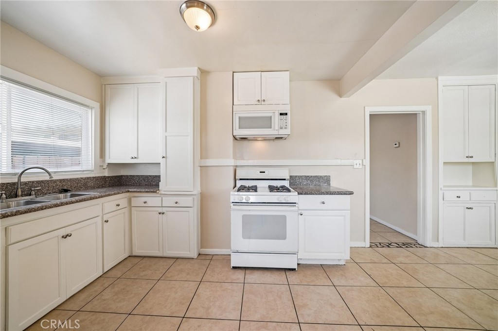 12814 Benson B — photo