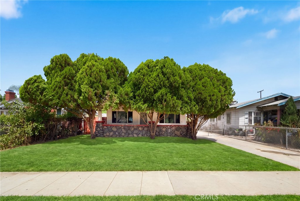 755 E Monterey Avenue — photo