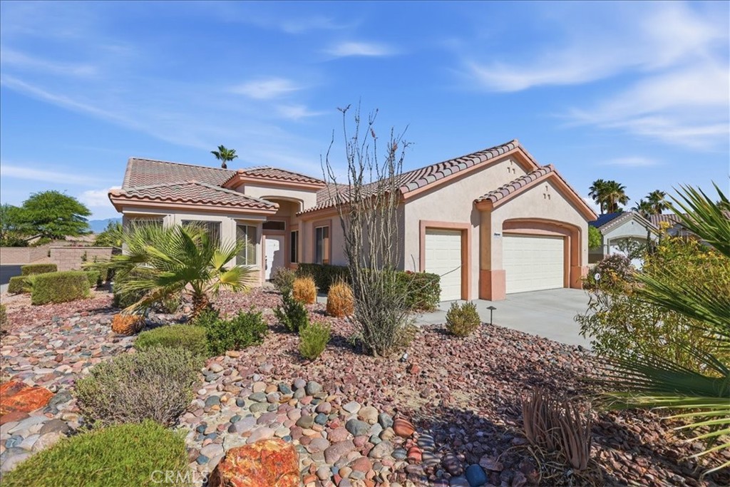 39375 Falconwood Court — photo