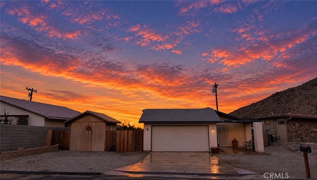 22556 Parkmead — photo