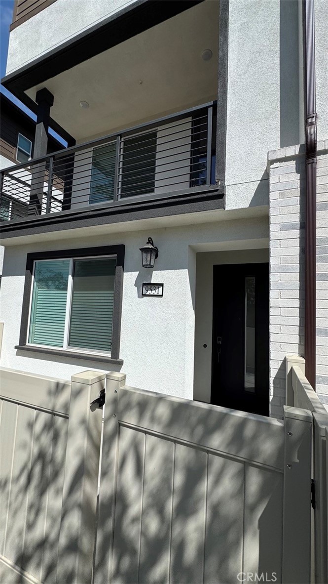 9531 Hannah Way — photo