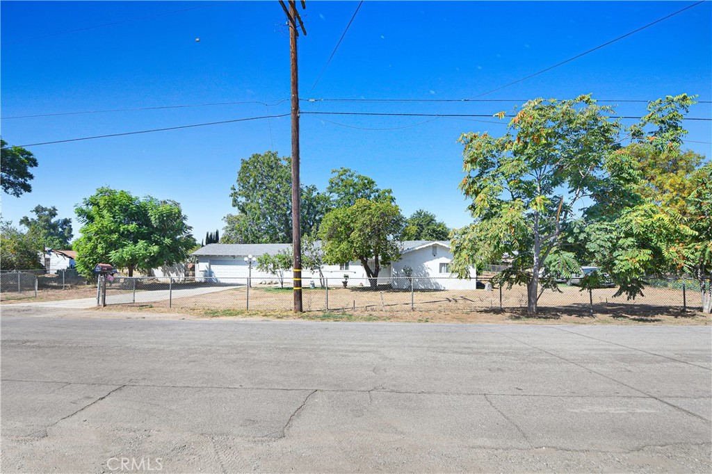 6523 Lorena — photo