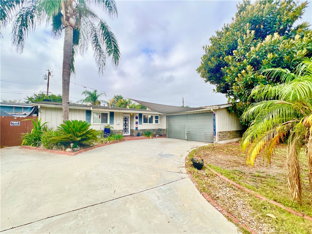 928 Bluecrest Street — photo