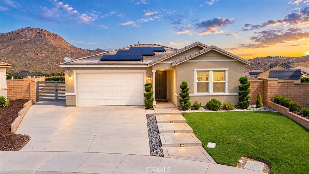 8012 Rooster Court — photo