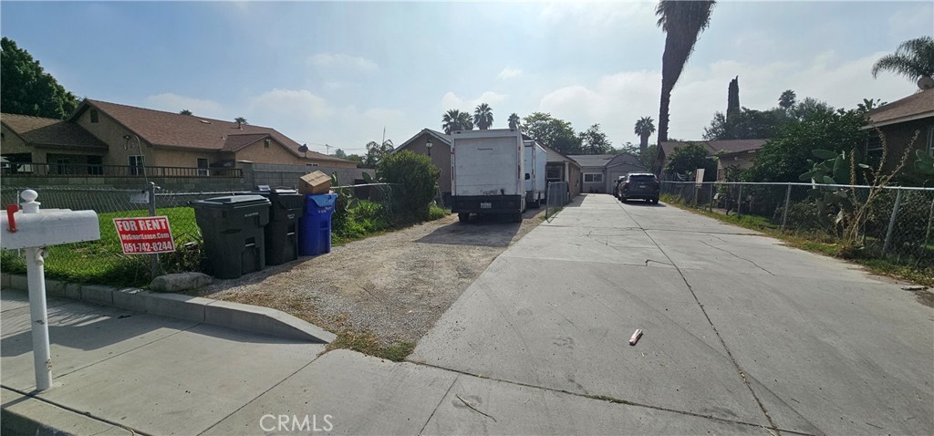 4006 Rubidoux B — photo