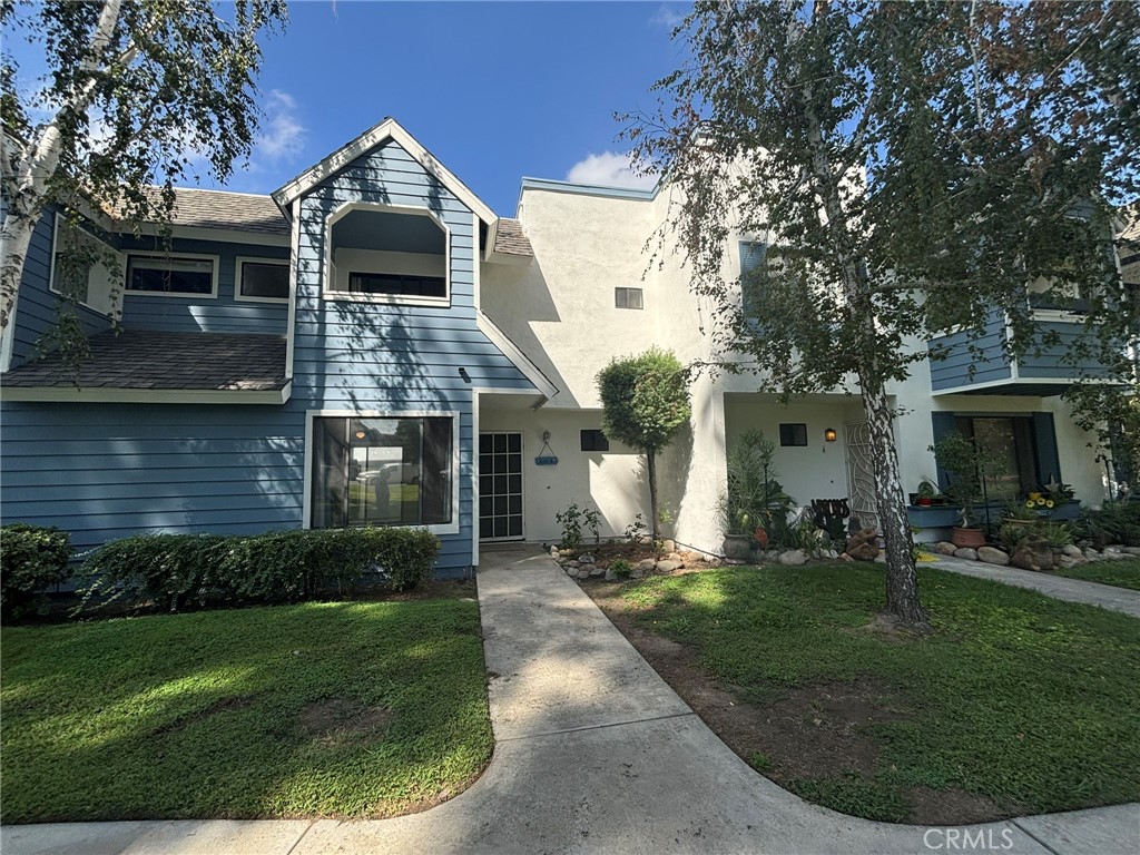 633 Church Pl 3 — photo