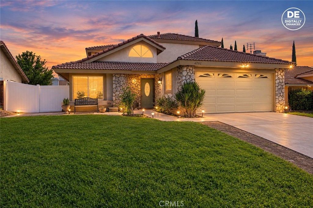 8732 Sandhill — photo