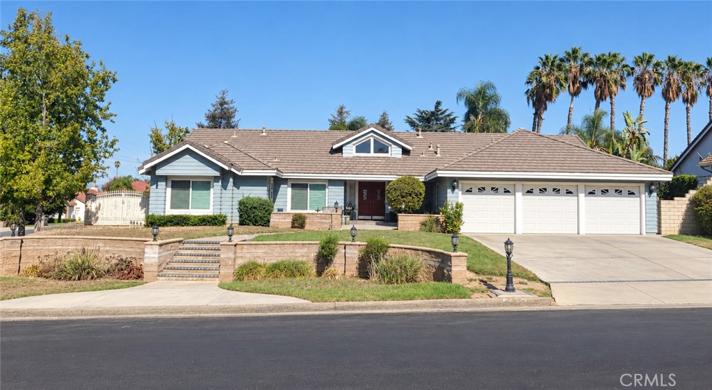 2475 Lassalette Court — photo