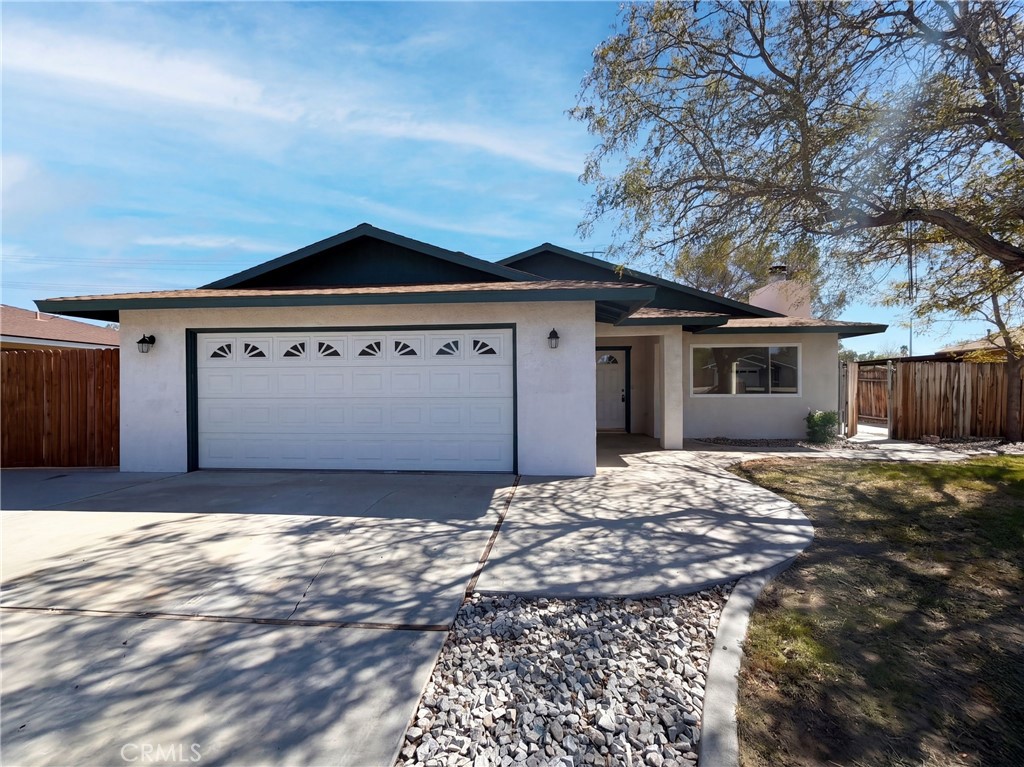 1110 N Las Posas Court — photo