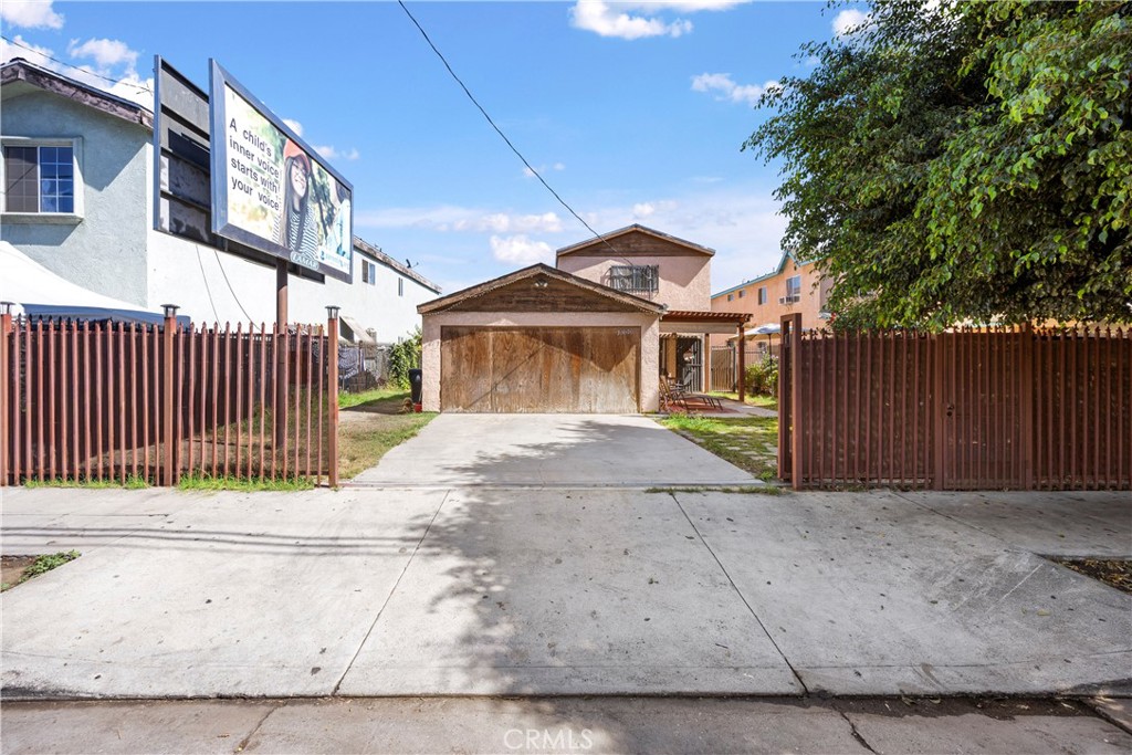 10616 Wilmington — photo