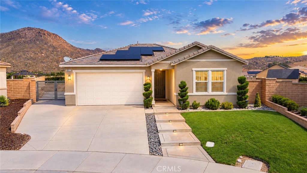 8012 Rooster Court — photo