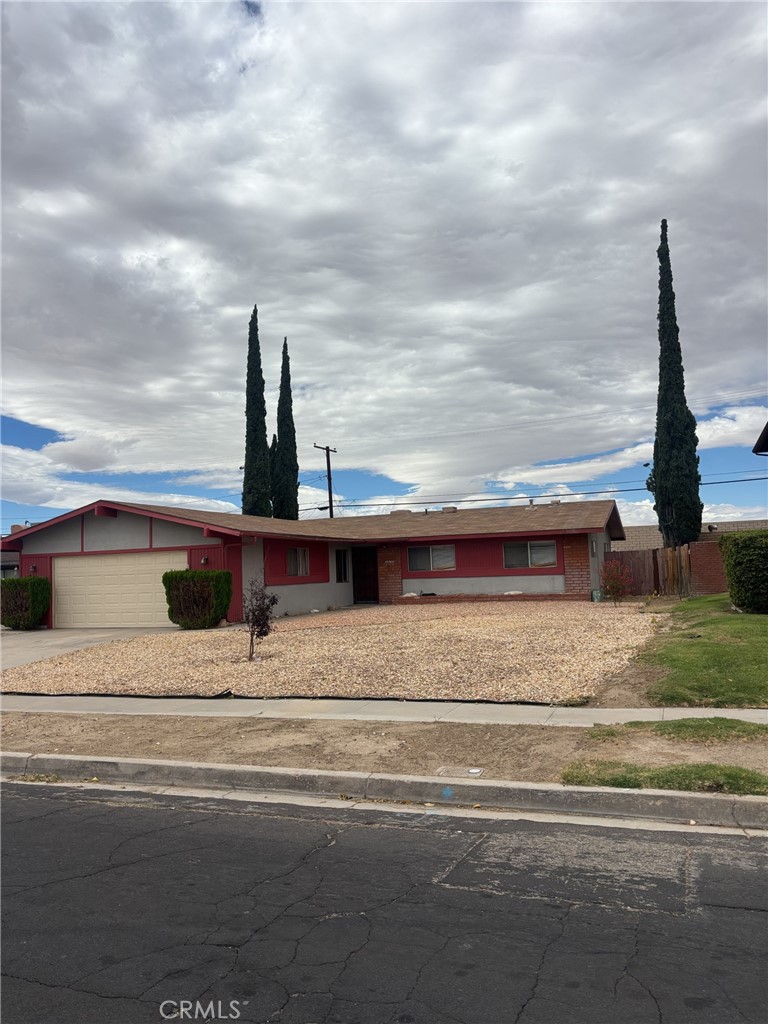 15766 La Paz Drive — photo