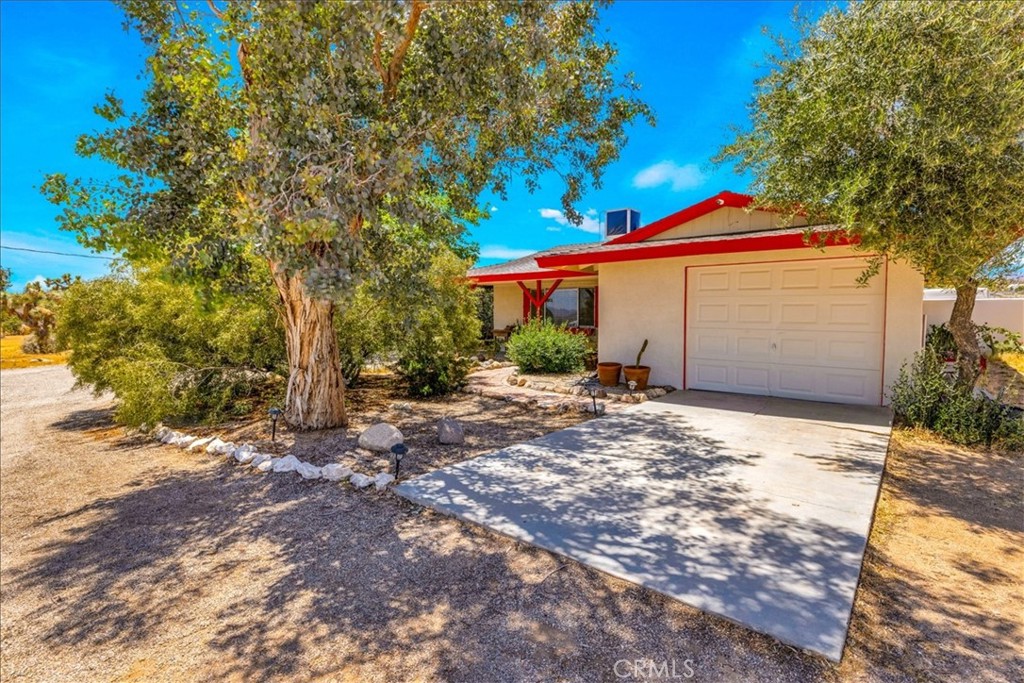 4816 Terry Lane — photo