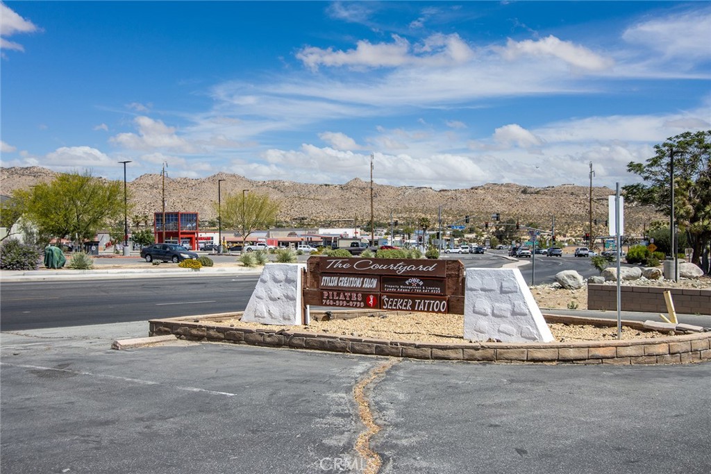 7211 Joshua Lane 9-10 — photo