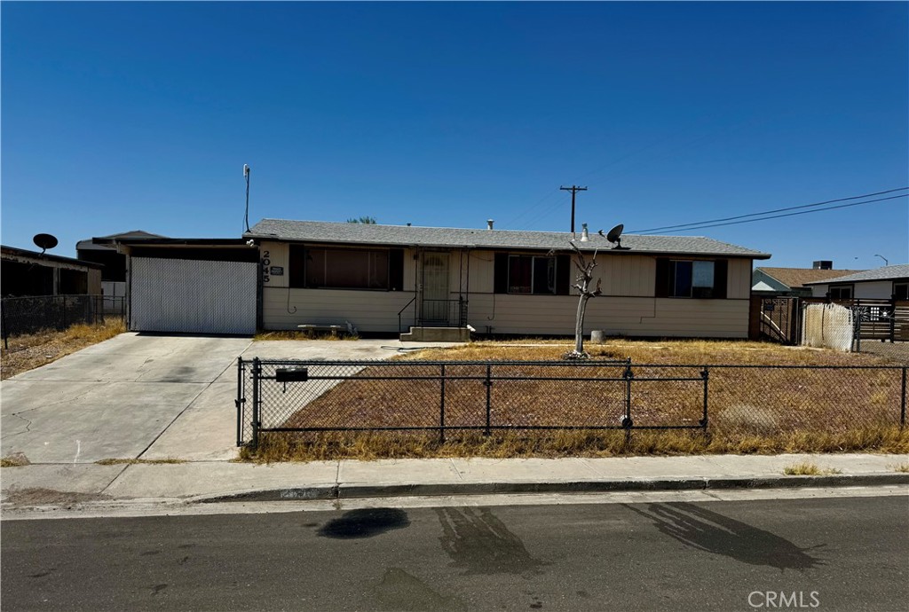 2045 Desoto Street — photo