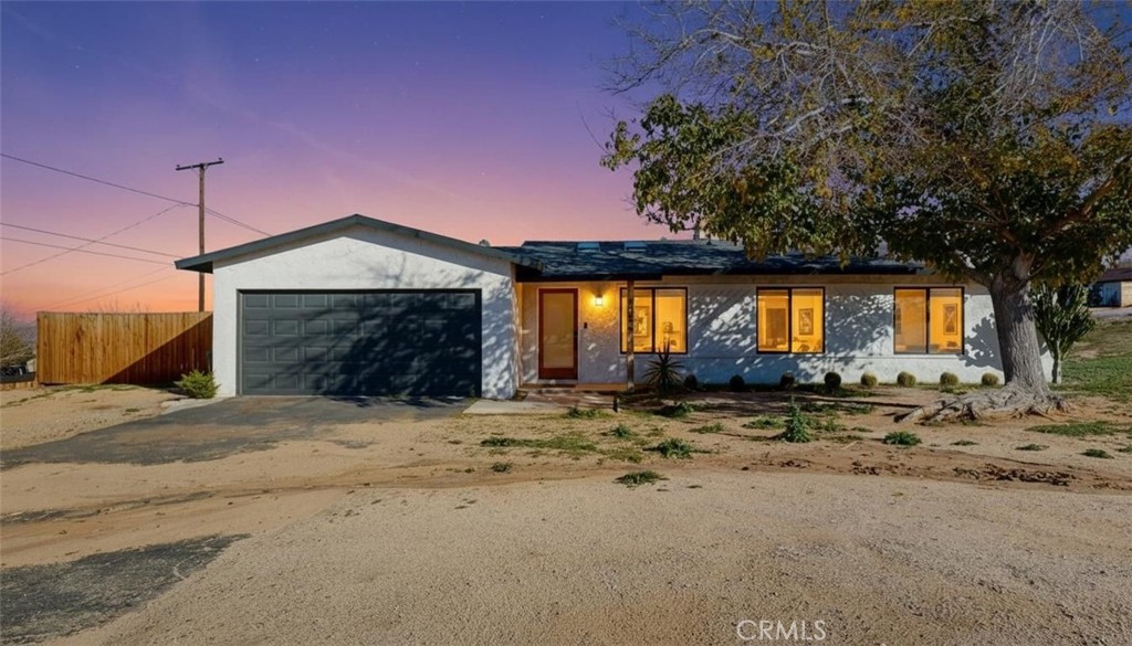 7005 Hillview — photo