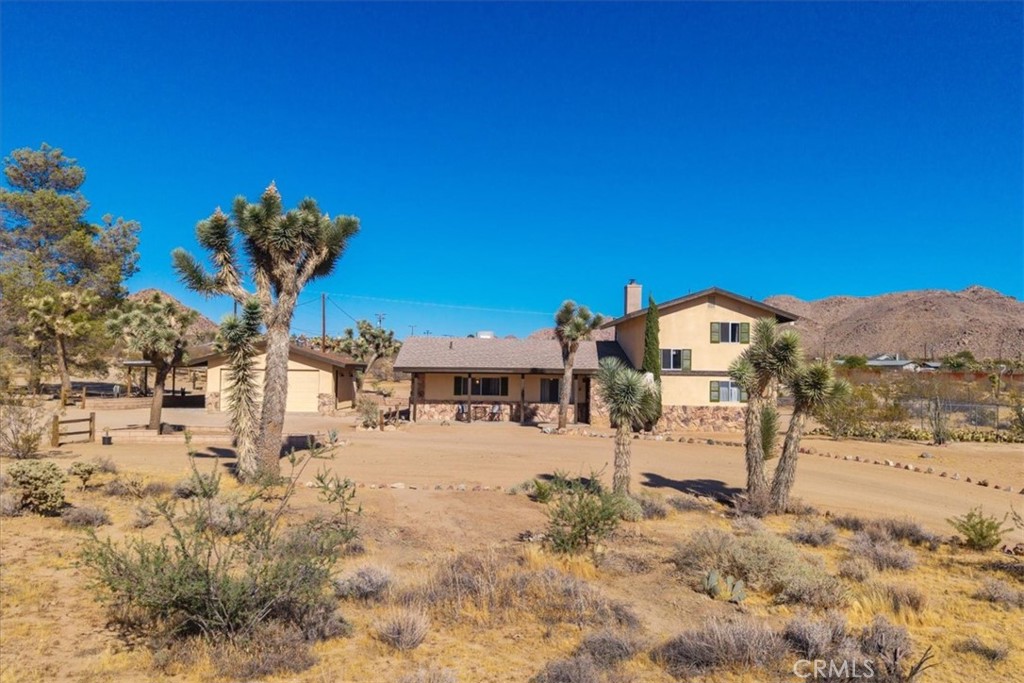 8715 Desert Shadows Road — photo