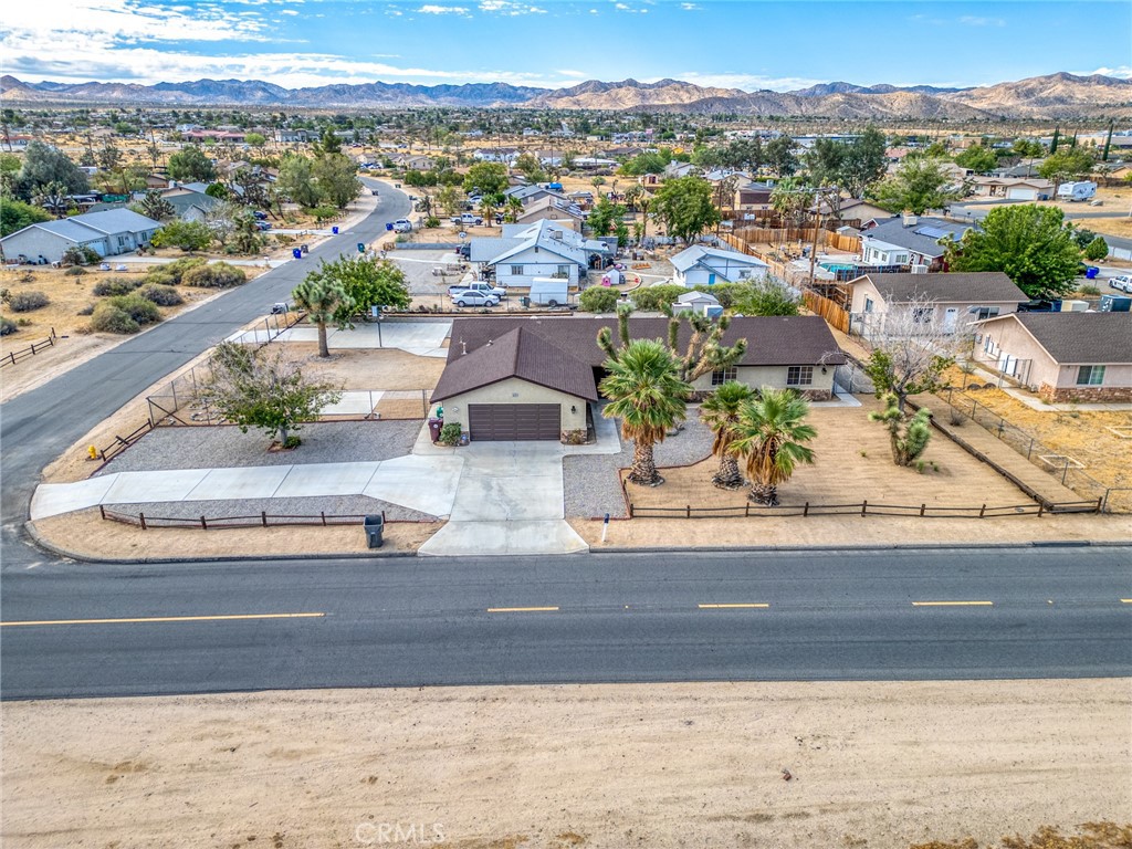 58235 Paxton — photo