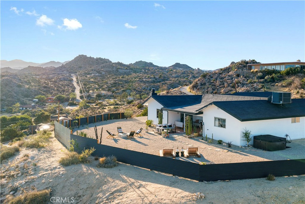 57044 Juarez Court — photo