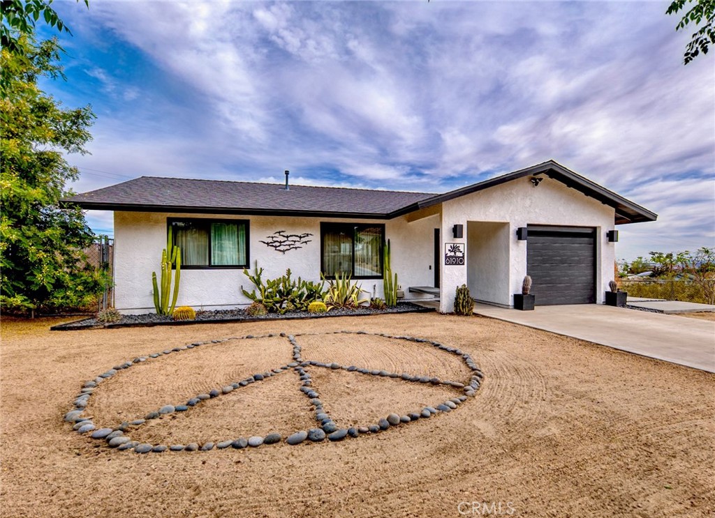 61910 Sunburst Circle — photo