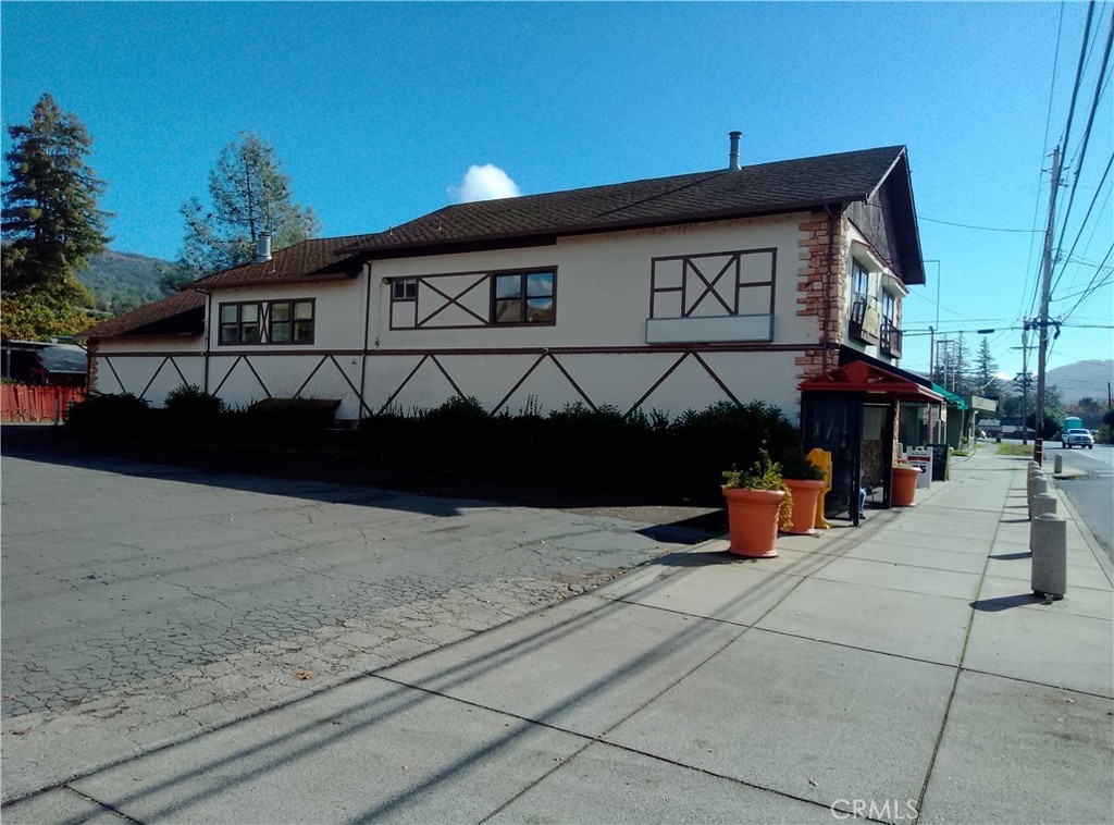6110 E Hwy 20 — photo