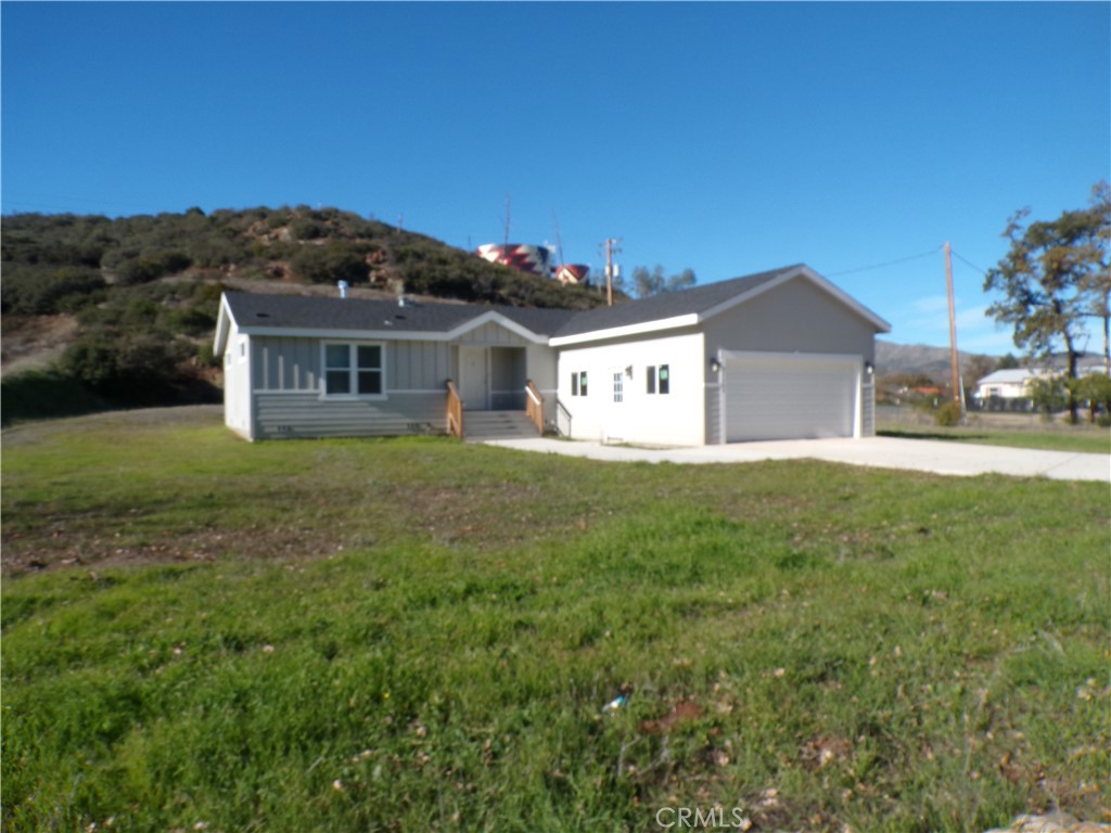 21305 Stewart — photo