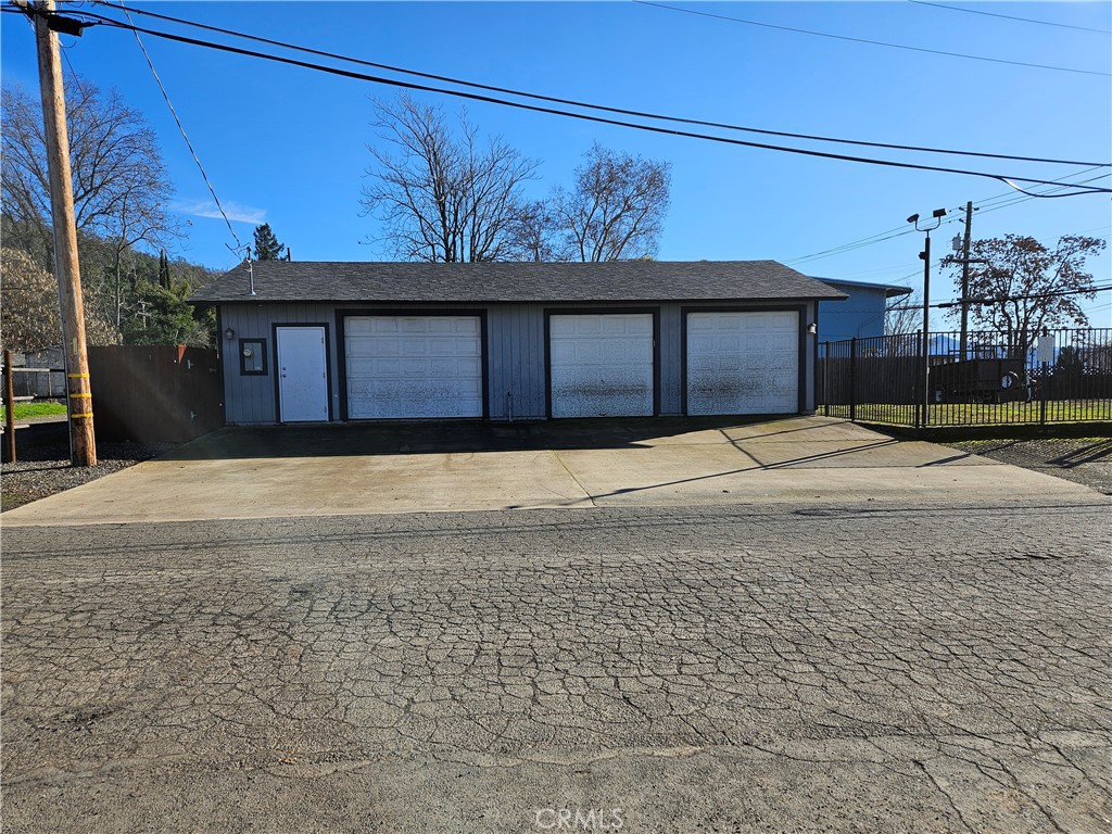 6320 Highway 20 E 1 — photo