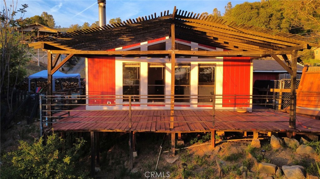 4047 Foothill Drive — photo